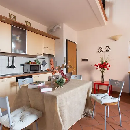 Апартаменты San Frediano Holidays Флоренция