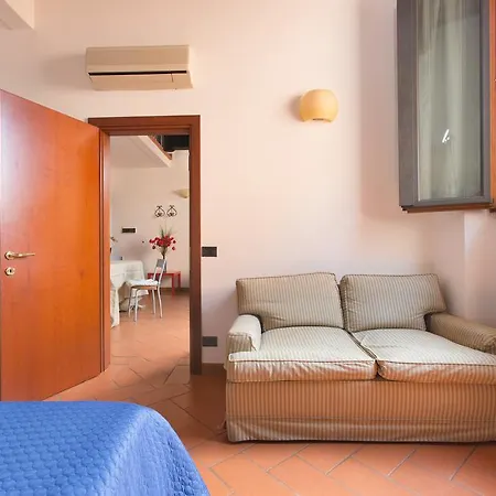San Frediano Holidays דירה *